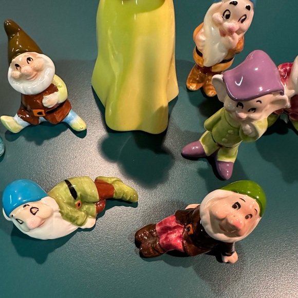 Vintage Japan Walt Disney Productions Snow White and the 7 Dwarves - Picture 3 of 6